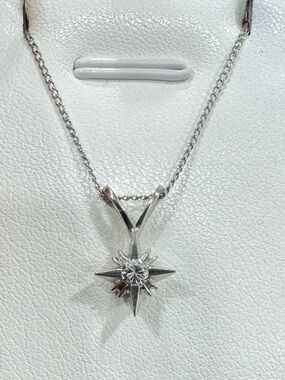 14K White Gold Diamond Starburst North Star Pendant Chain Necklace